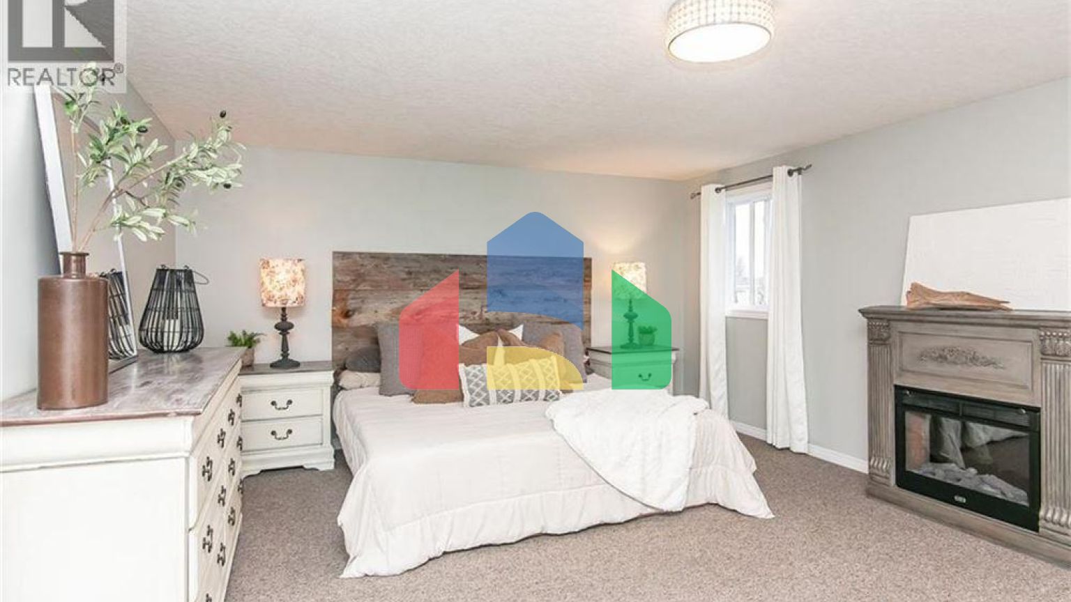 Residential - Single Family Home - Kitchener, Canada - Canada