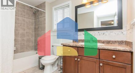 Residential - Single Family Home - Kitchener, Canada - Canada