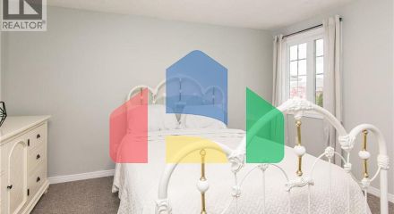 Residential - Single Family Home - Kitchener, Canada - Canada