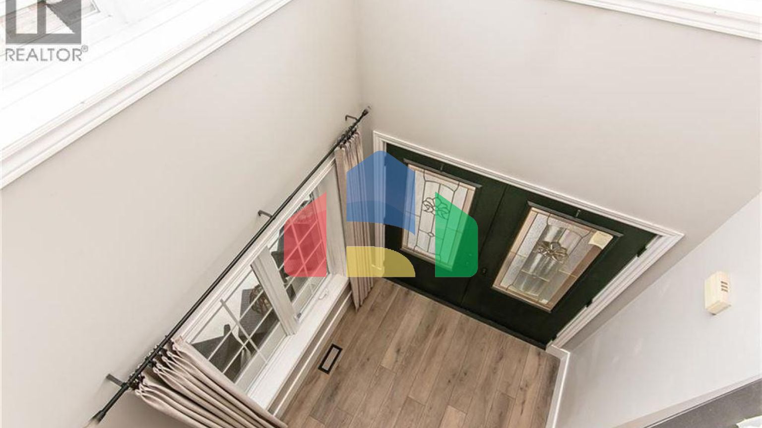 Residential - Single Family Home - Kitchener, Canada - Canada