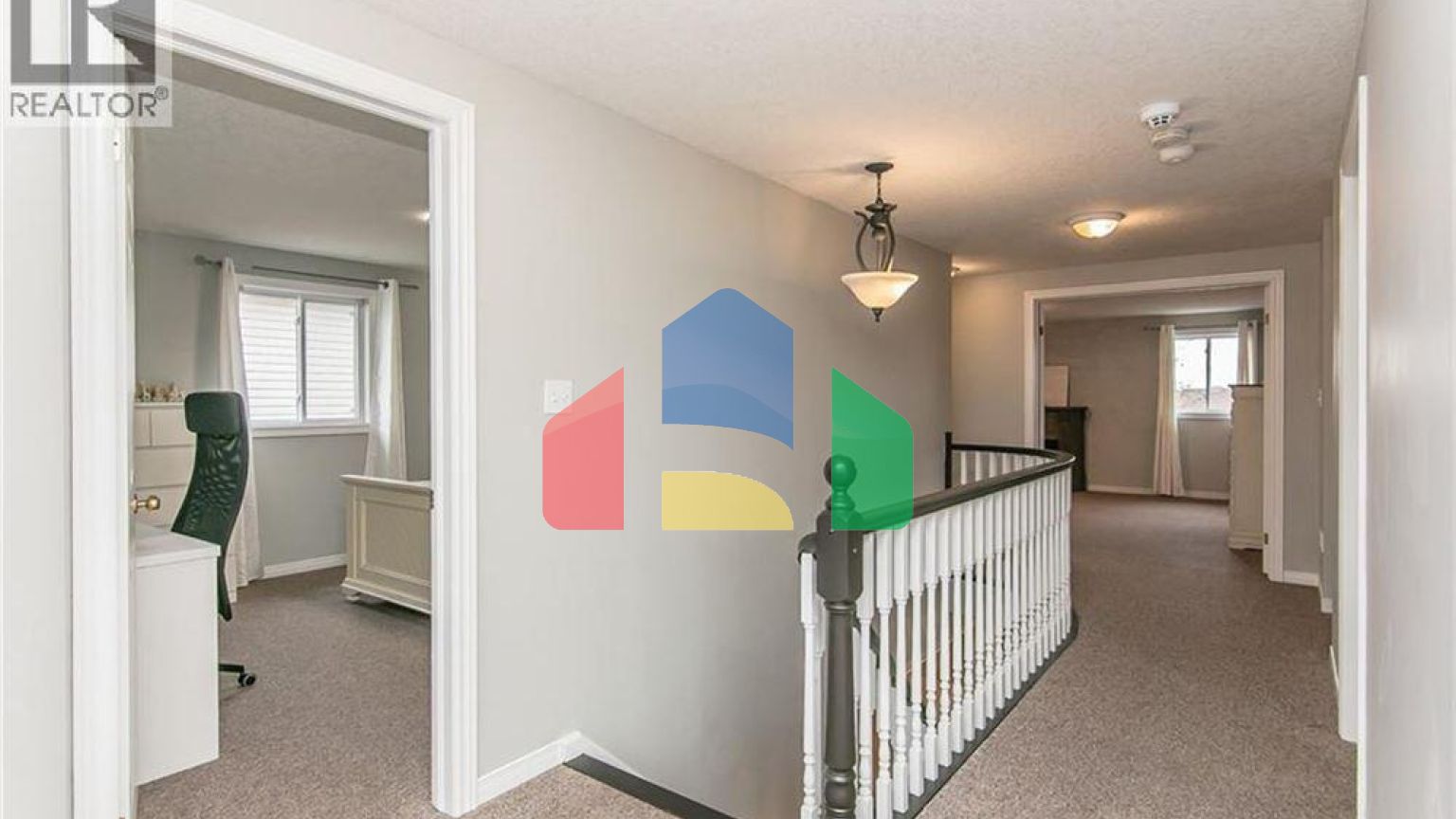 Residential - Single Family Home - Kitchener, Canada - Canada