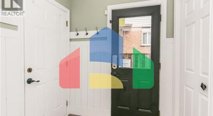 Residential - Single Family Home - Kitchener, Canada - Canada