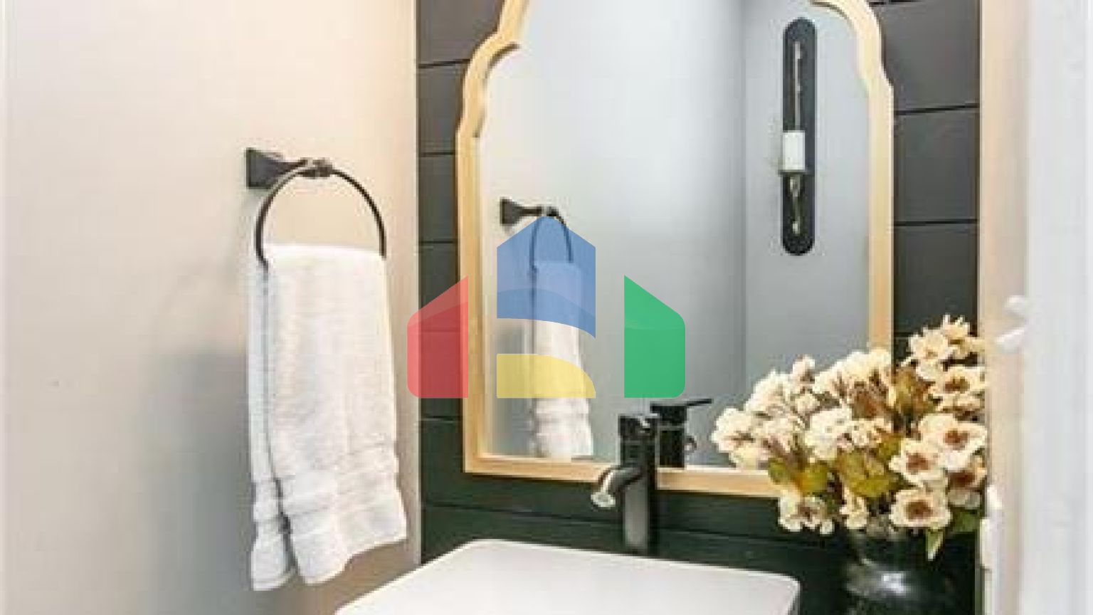 Residential - Single Family Home - Kitchener, Canada - Canada