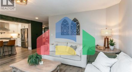 Residential - Single Family Home - Kitchener, Canada - Canada