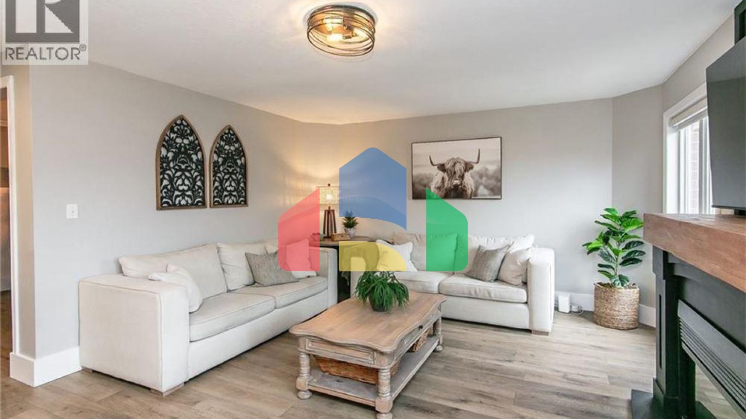 Residential - Single Family Home - Kitchener, Canada - Canada