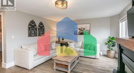 Residential - Single Family Home - Kitchener, Canada - Canada