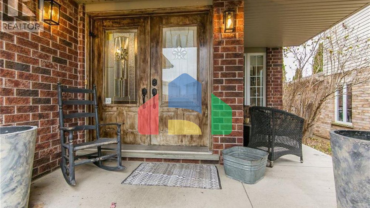 Residential - Single Family Home - Kitchener, Canada - Canada