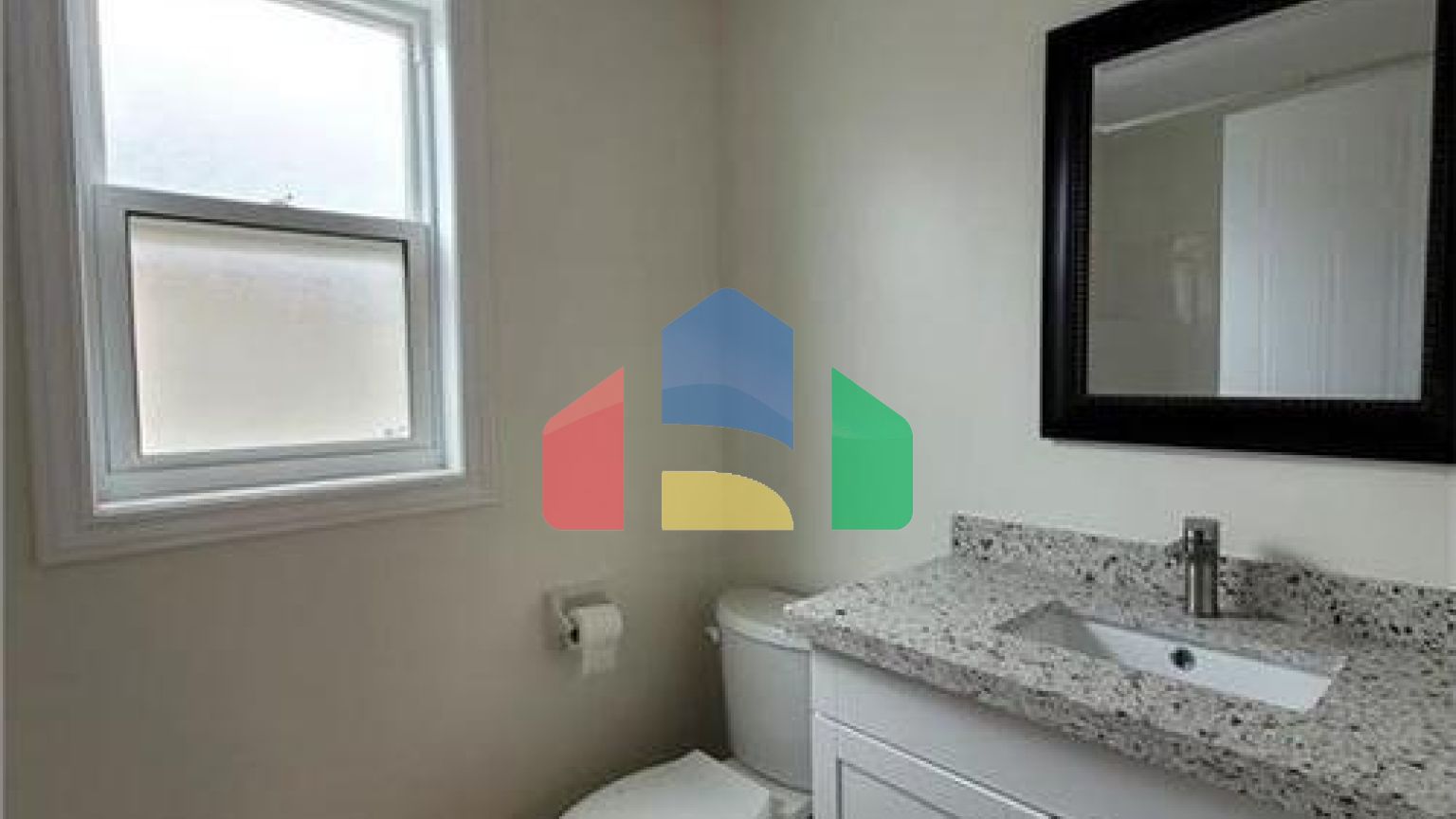 Residential - Single Family Home - Kitchener, Canada - Canada