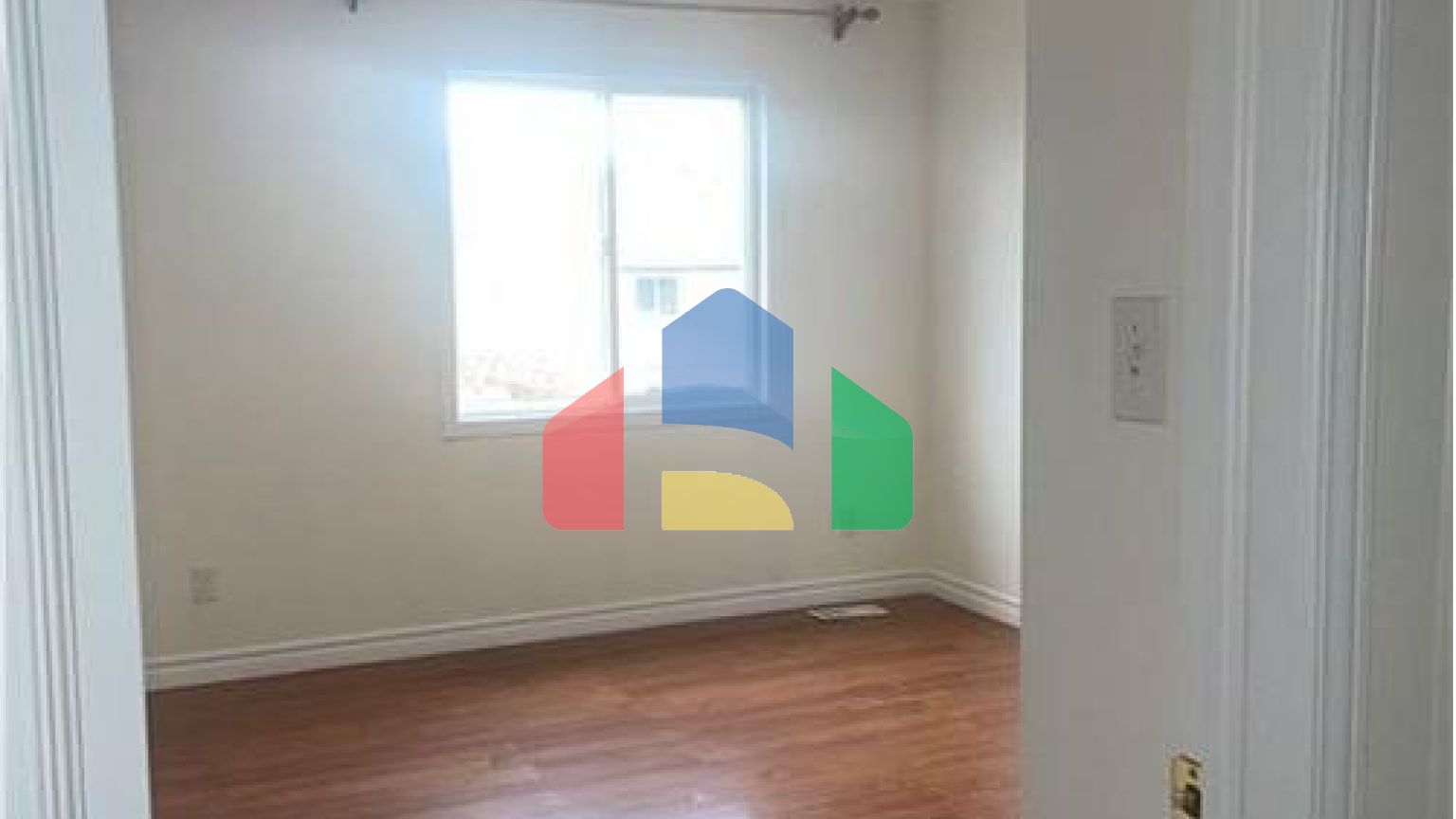 Residential - Single Family Home - Kitchener, Canada - Canada