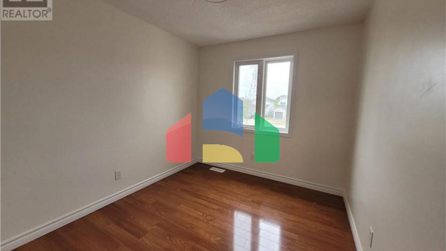 Residential - Single Family Home - Kitchener, Canada - Canada