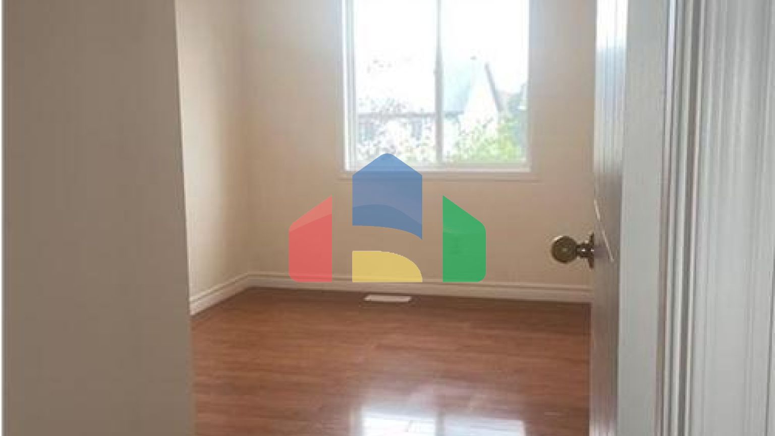 Residential - Single Family Home - Kitchener, Canada - Canada