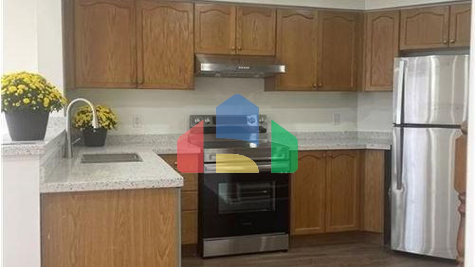 Residential - Single Family Home - Kitchener, Canada - Canada