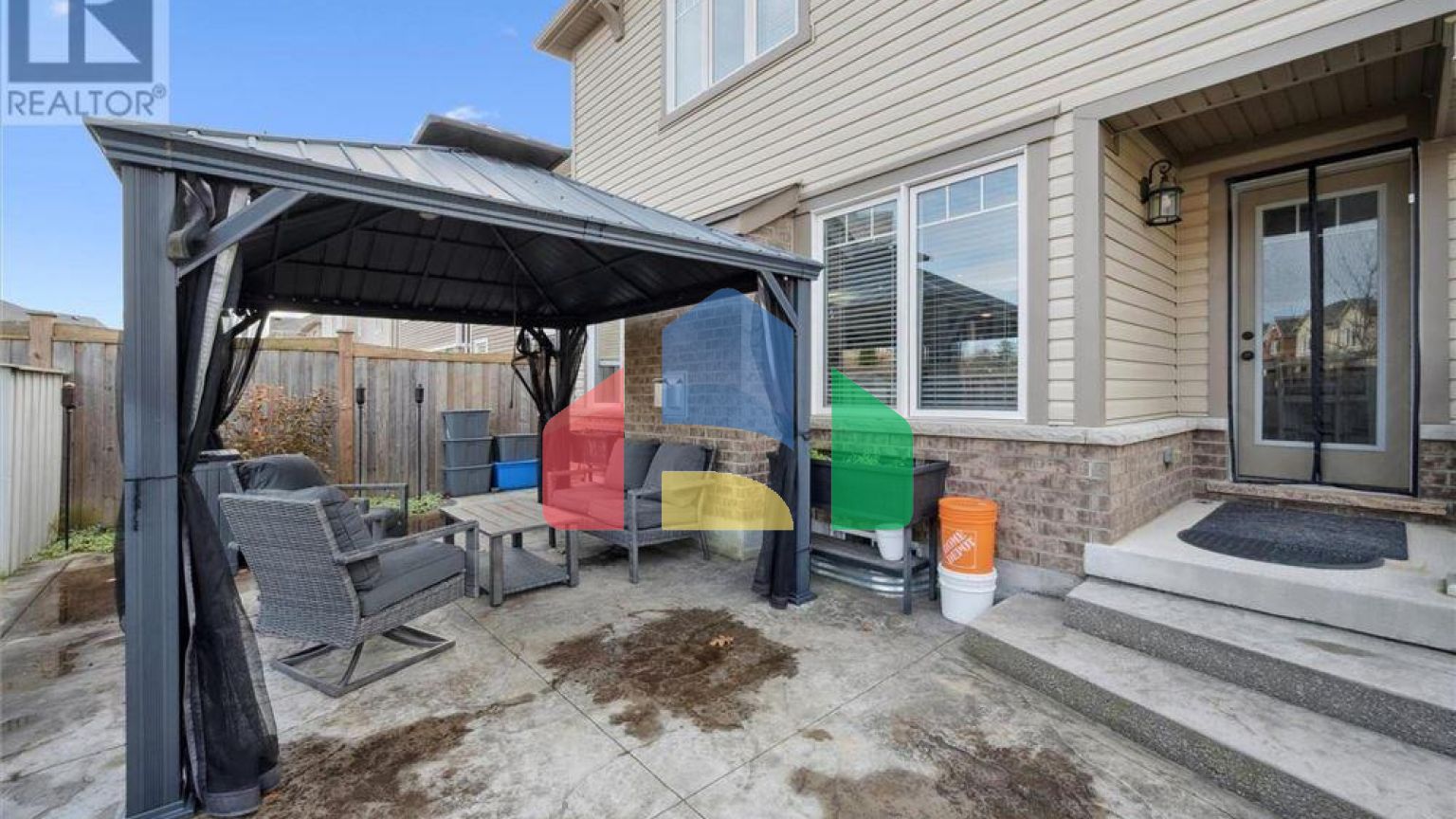 Residential - Single Family Home - Kitchener, Canada - Canada