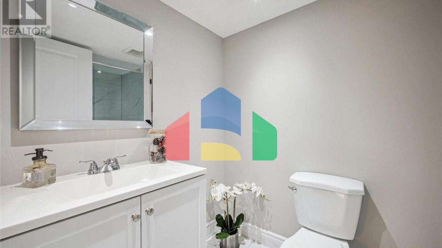 Residential - Single Family Home - Kitchener, Canada - Canada