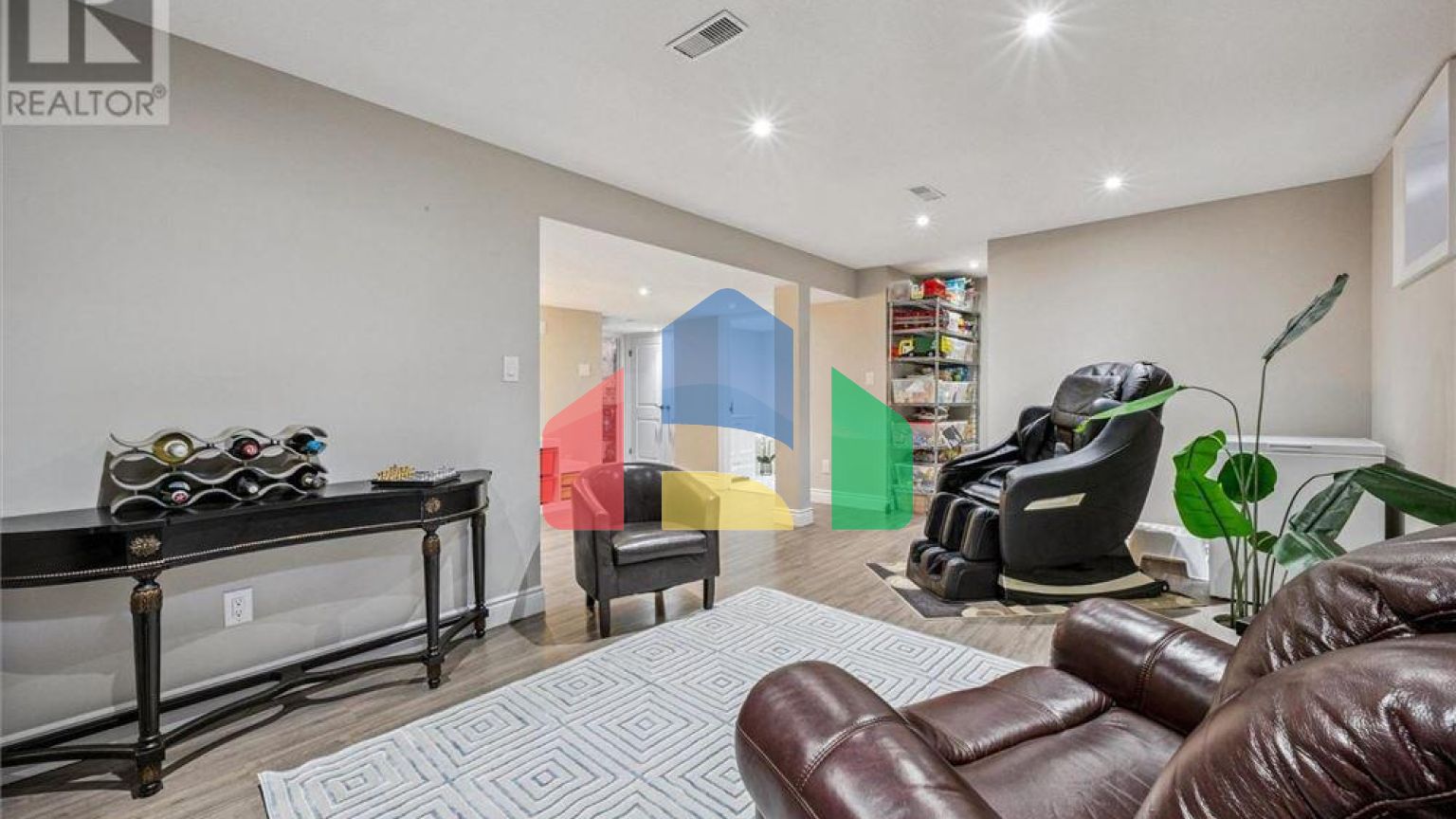 Residential - Single Family Home - Kitchener, Canada - Canada