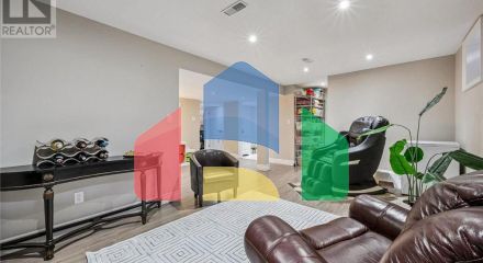 Residential - Single Family Home - Kitchener, Canada - Canada