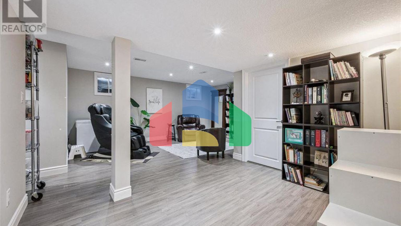 Residential - Single Family Home - Kitchener, Canada - Canada