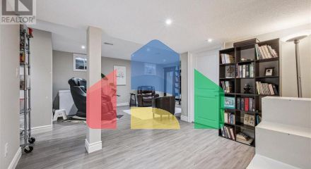 Residential - Single Family Home - Kitchener, Canada - Canada