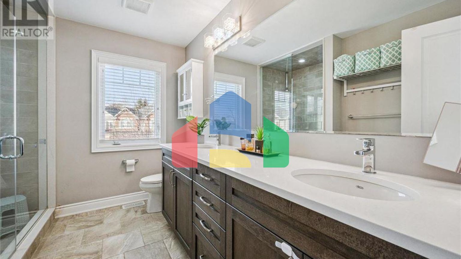 Residential - Single Family Home - Kitchener, Canada - Canada