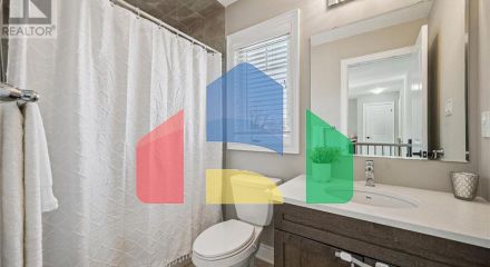 Residential - Single Family Home - Kitchener, Canada - Canada