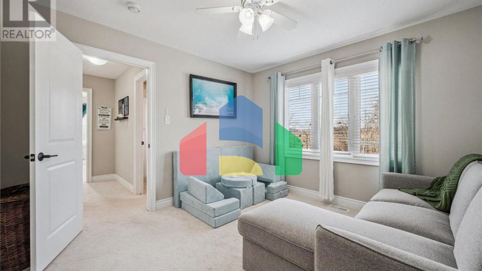 Residential - Single Family Home - Kitchener, Canada - Canada