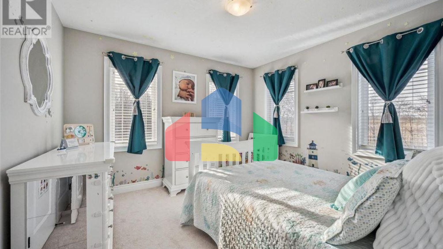 Residential - Single Family Home - Kitchener, Canada - Canada