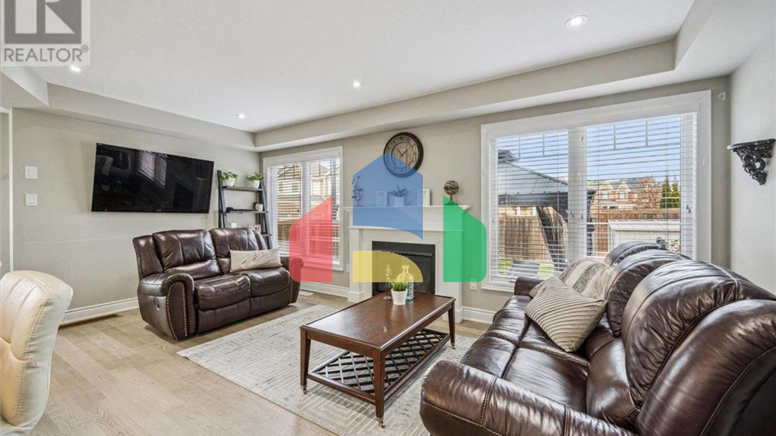 Residential - Single Family Home - Kitchener, Canada - Canada