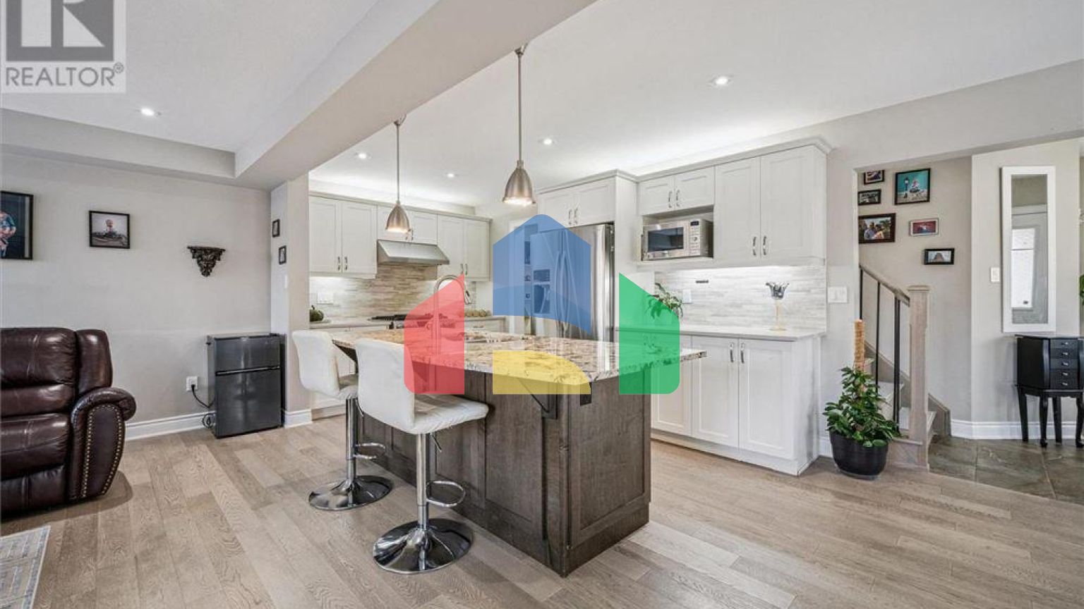 Residential - Single Family Home - Kitchener, Canada - Canada