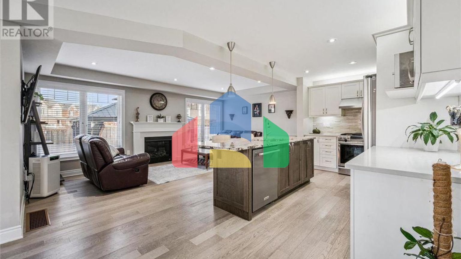 Residential - Single Family Home - Kitchener, Canada - Canada