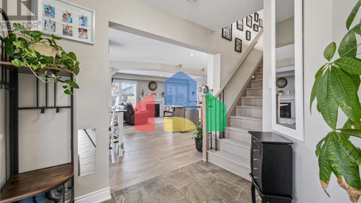 Residential - Single Family Home - Kitchener, Canada - Canada