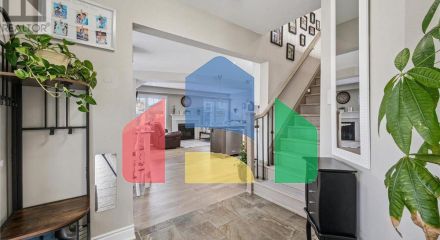 Residential - Single Family Home - Kitchener, Canada - Canada