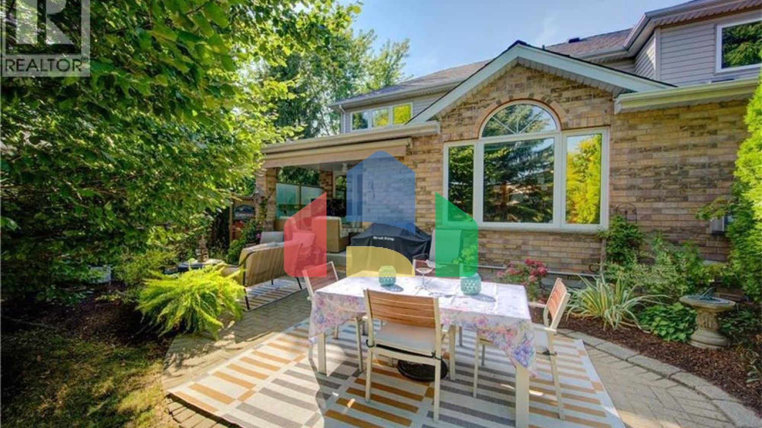 Residential - Single Family Home - Kitchener, Canada - Canada