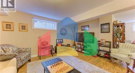 Residential - Single Family Home - Kitchener, Canada - Canada