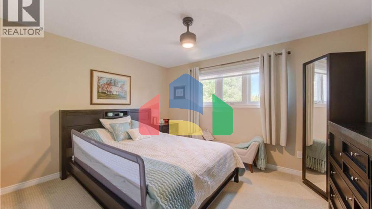 Residential - Single Family Home - Kitchener, Canada - Canada