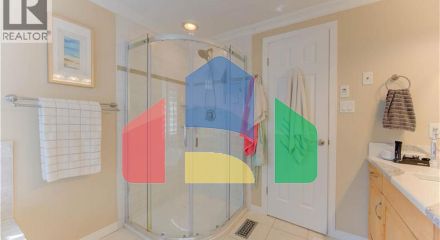 Residential - Single Family Home - Kitchener, Canada - Canada