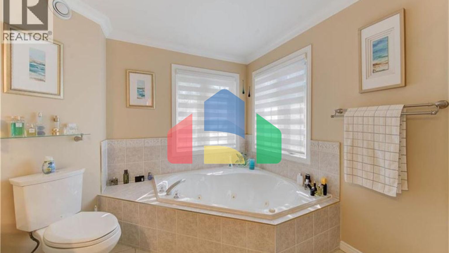 Residential - Single Family Home - Kitchener, Canada - Canada