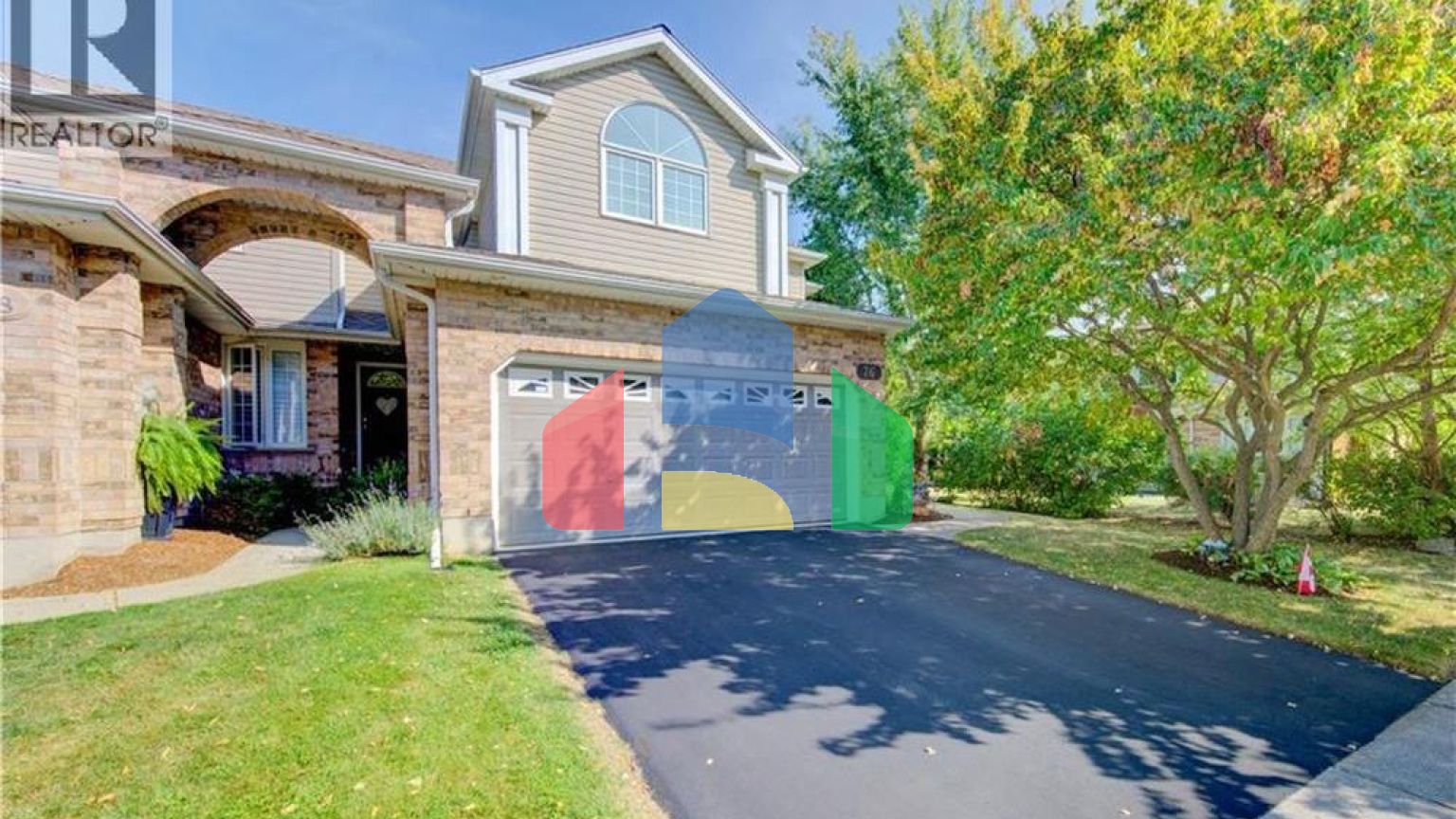 Residential - Single Family Home - Kitchener, Canada - Canada