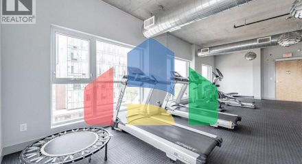 Residential - Single Family Home - Kitchener, Canada - Canada