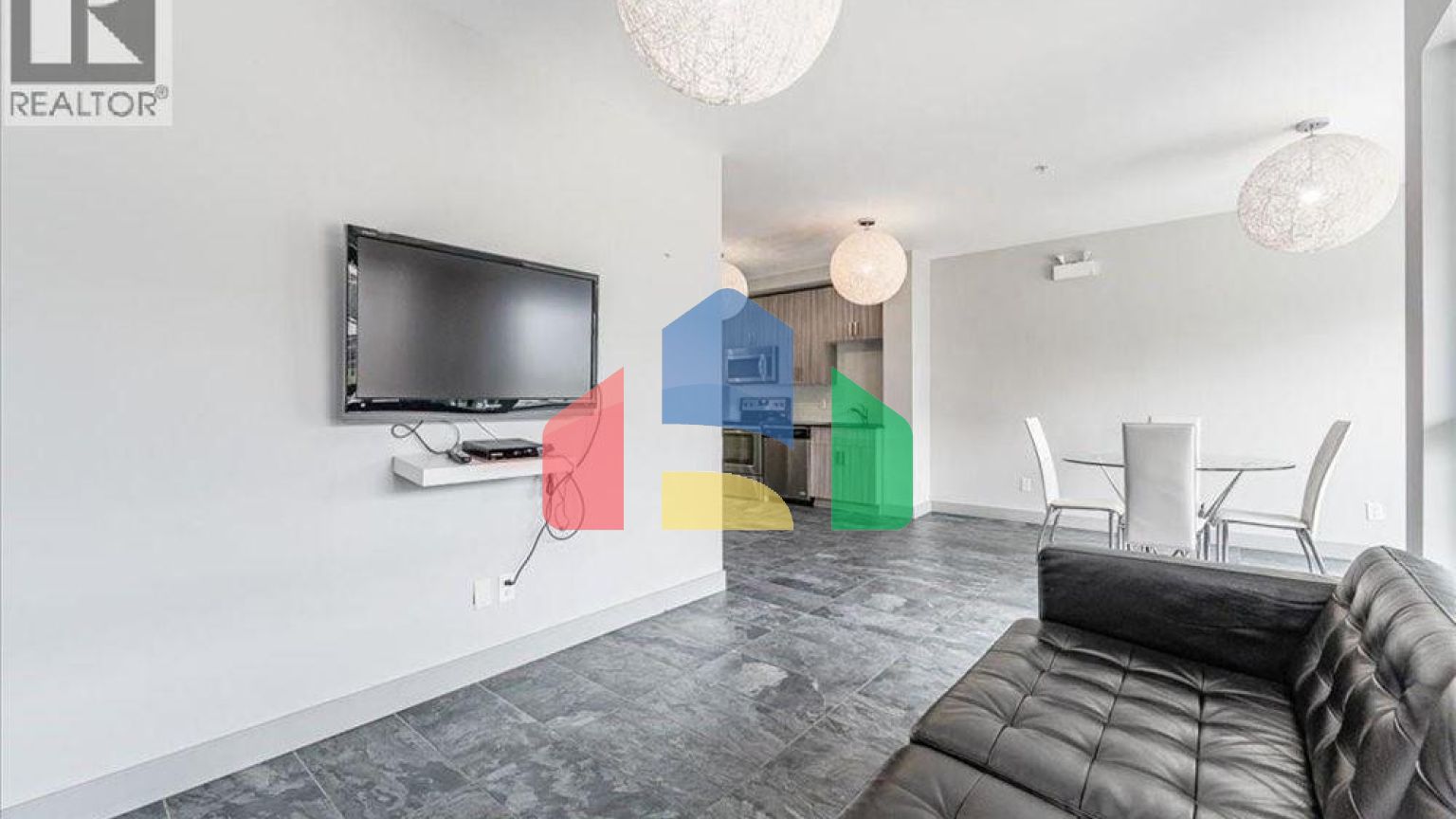 Residential - Single Family Home - Kitchener, Canada - Canada