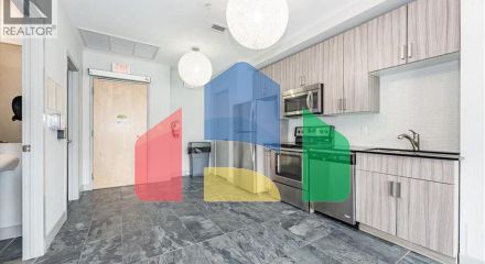 Residential - Single Family Home - Kitchener, Canada - Canada