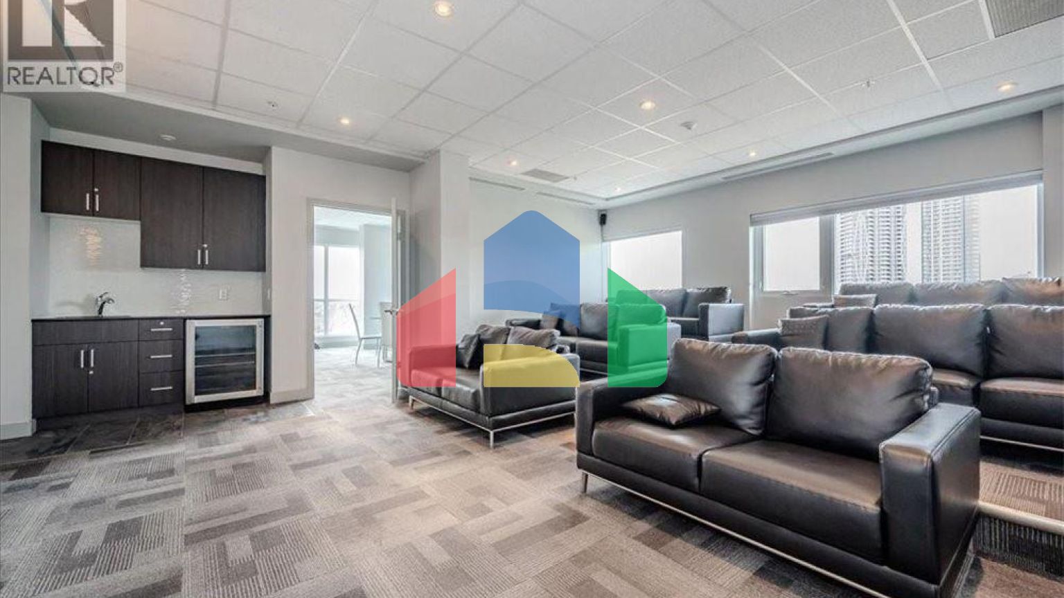 Residential - Single Family Home - Kitchener, Canada - Canada