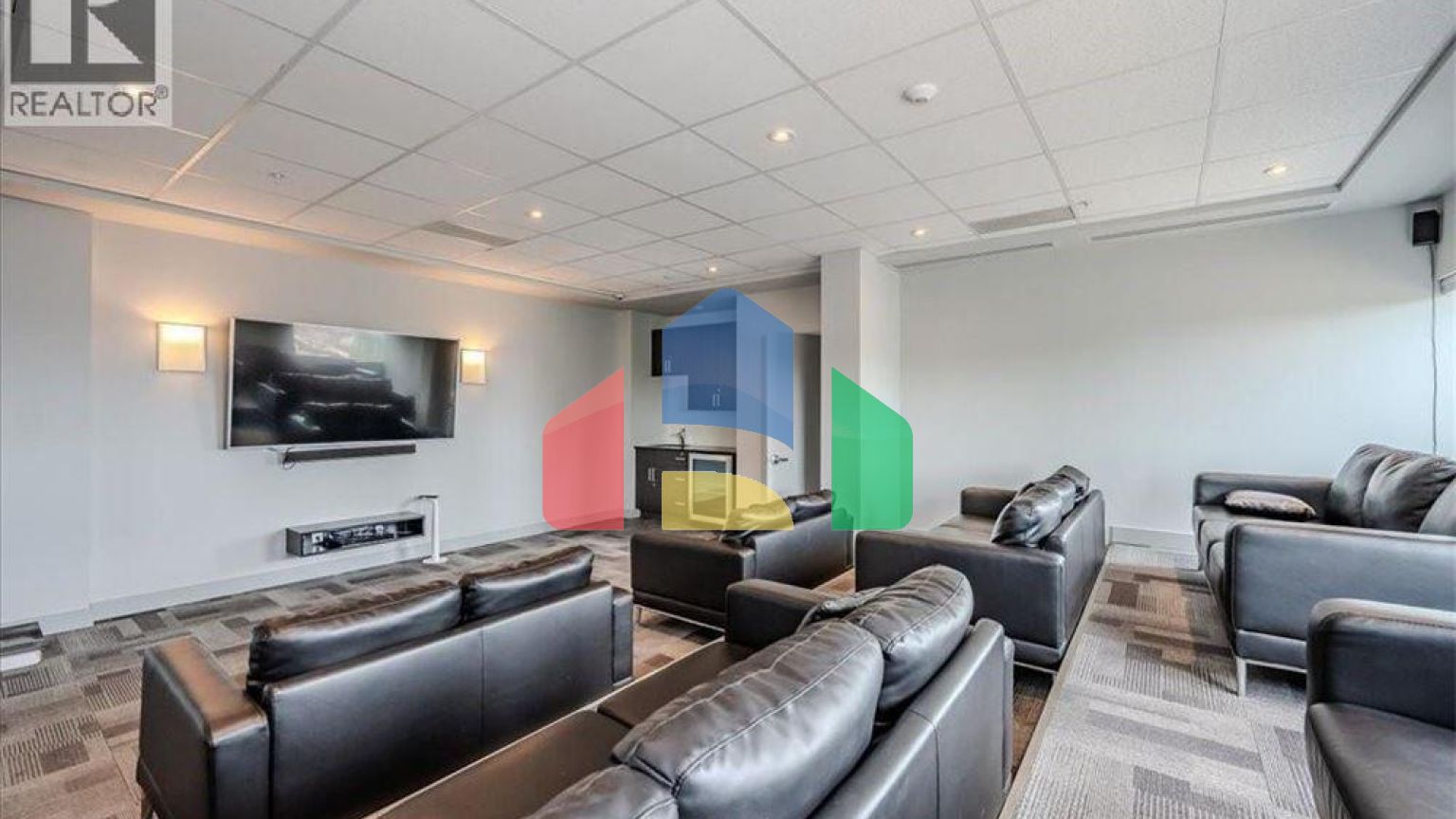 Residential - Single Family Home - Kitchener, Canada - Canada