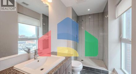 Residential - Single Family Home - Kitchener, Canada - Canada