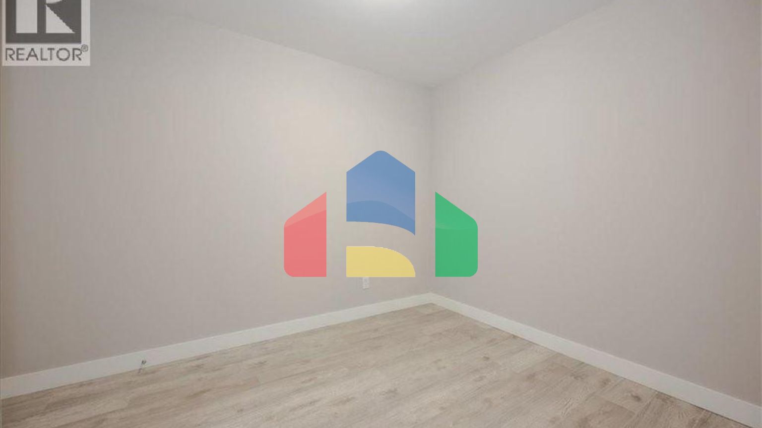 Residential - Single Family Home - Kitchener, Canada - Canada