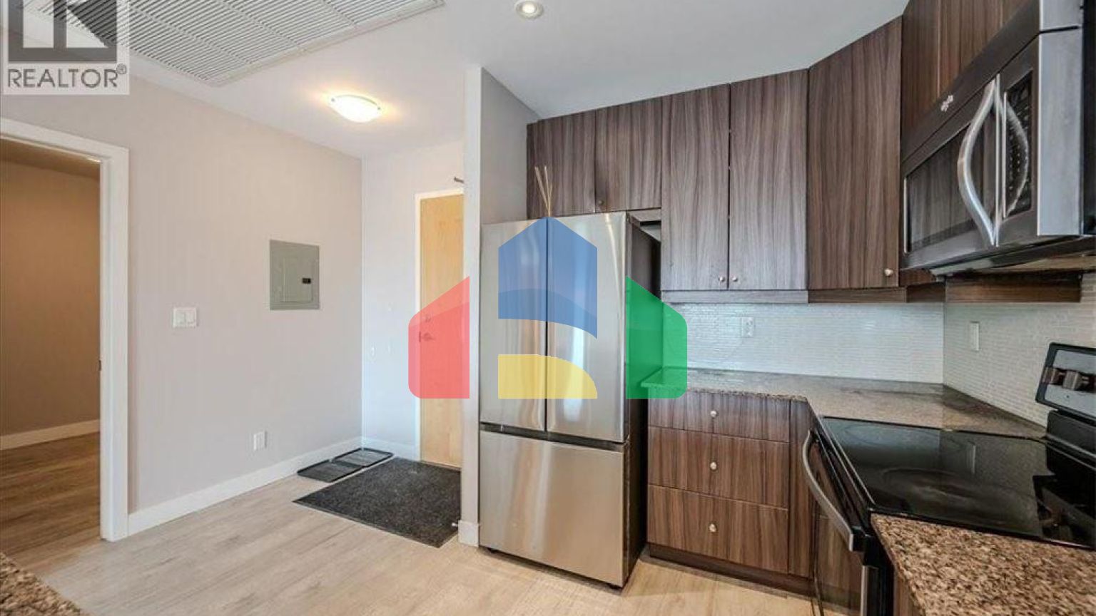 Residential - Single Family Home - Kitchener, Canada - Canada