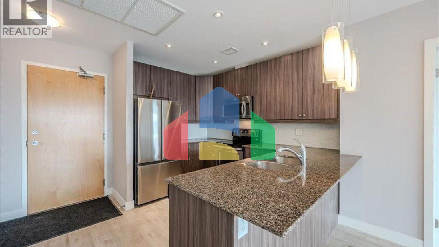 Residential - Single Family Home - Kitchener, Canada - Canada