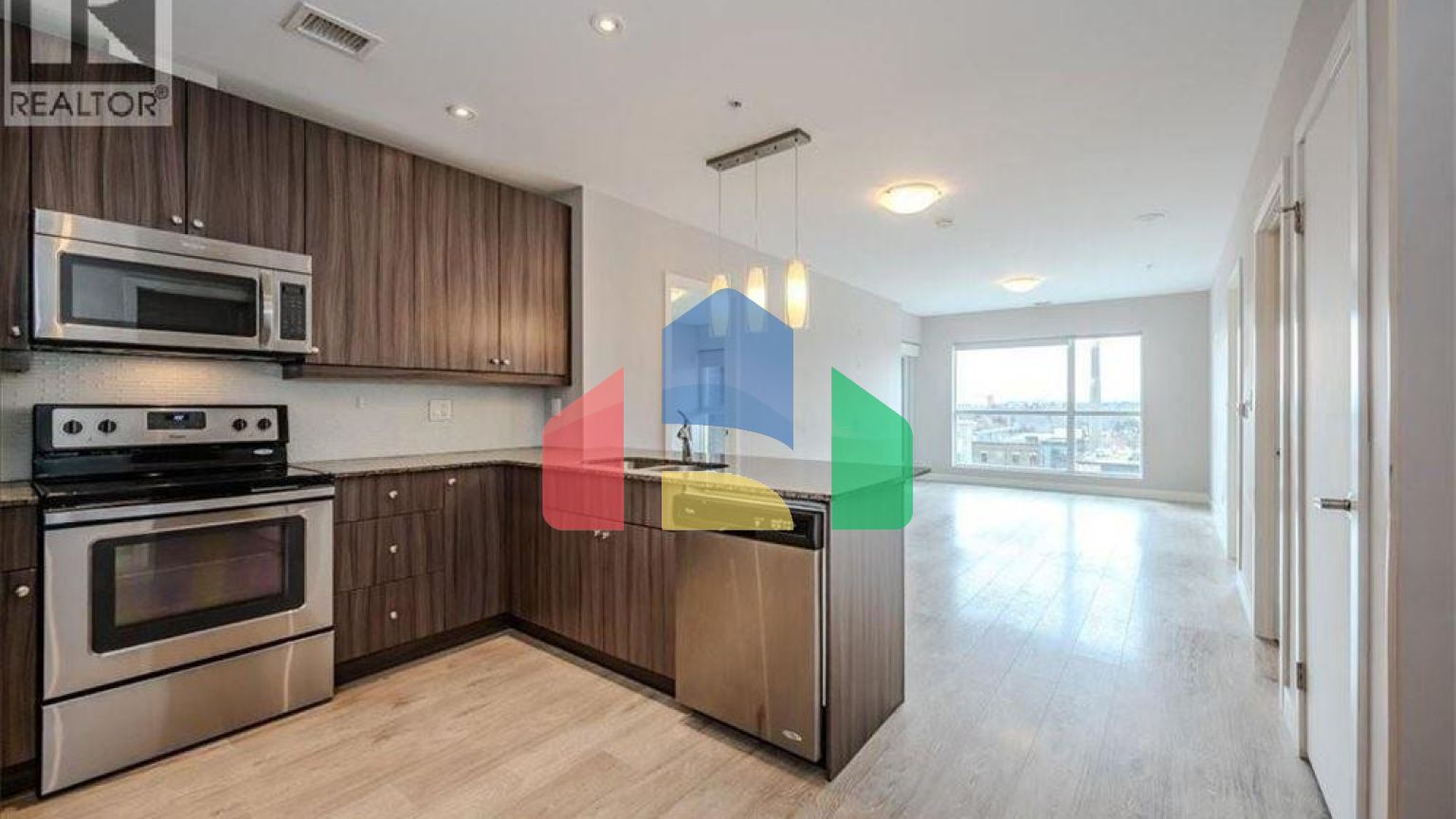 Residential - Single Family Home - Kitchener, Canada - Canada