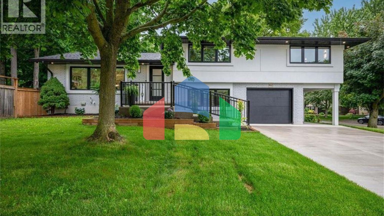 Residential - Single Family Home - Kitchener, Canada - Canada