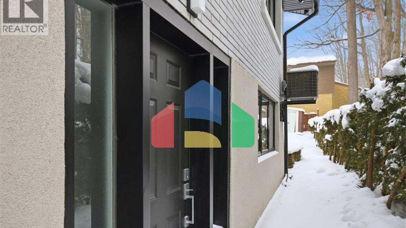 Residential - Single Family Home - Kitchener, Canada - Canada