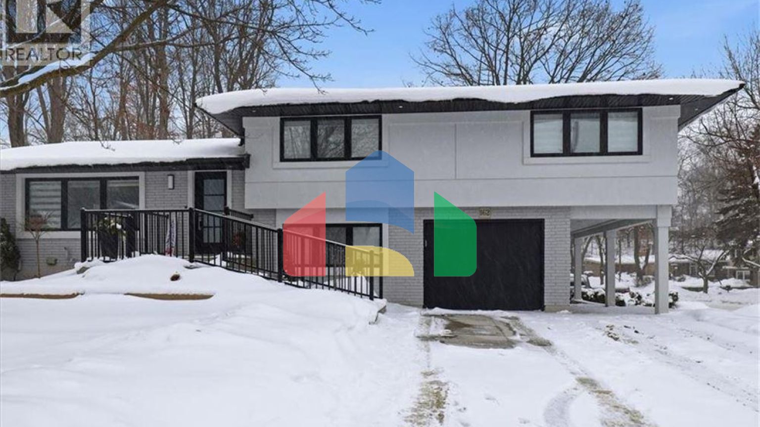 Residential - Single Family Home - Kitchener, Canada - Canada